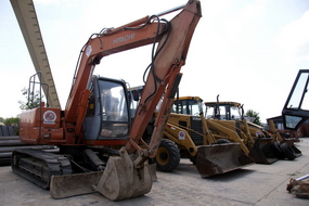 Inchirieri utilaje pentru constructii - escavatoare, buldozere