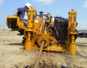 Utilaj de foraj orizontal cu dirijare computerizată a sapei de foraj